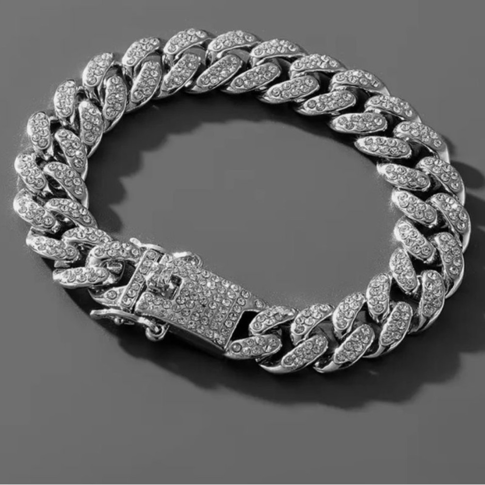 Men’s Cuban Link Iced Out Bracelet Paved Miami Cuban Bracelet 8”*NEW*